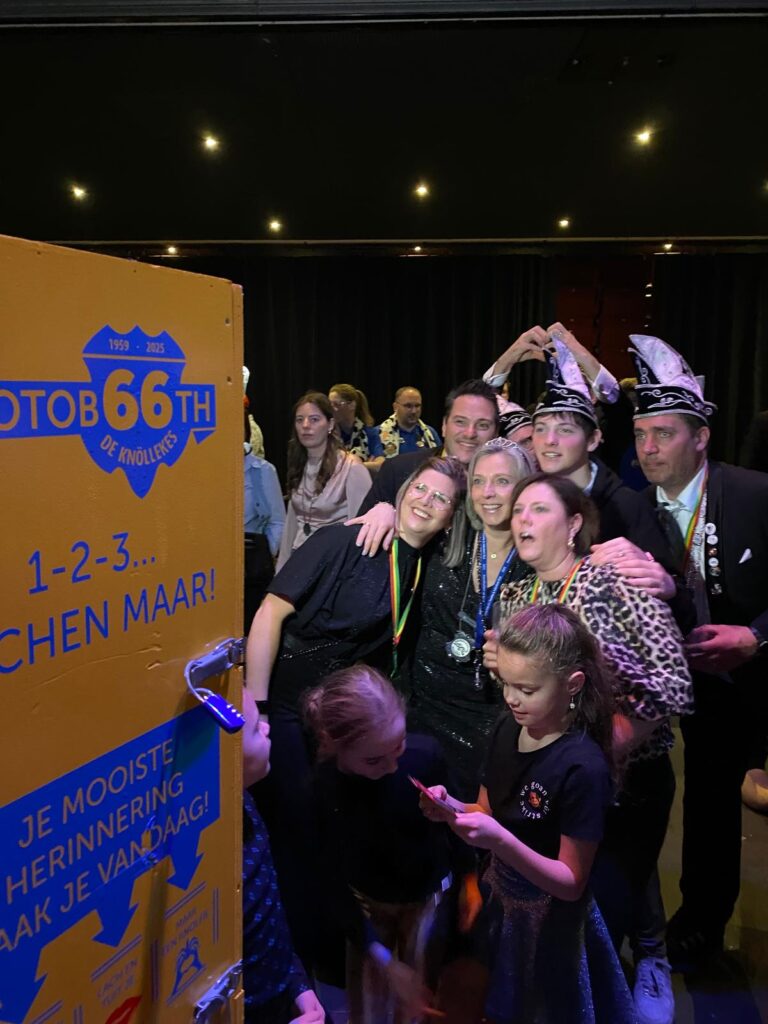 Voor paal staan in Uje